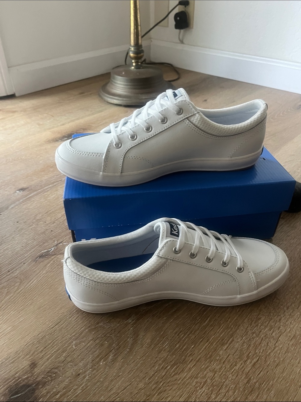 Keds Women’s White Low-Top Leather Sneakers | NWT - Picture 7 of 9